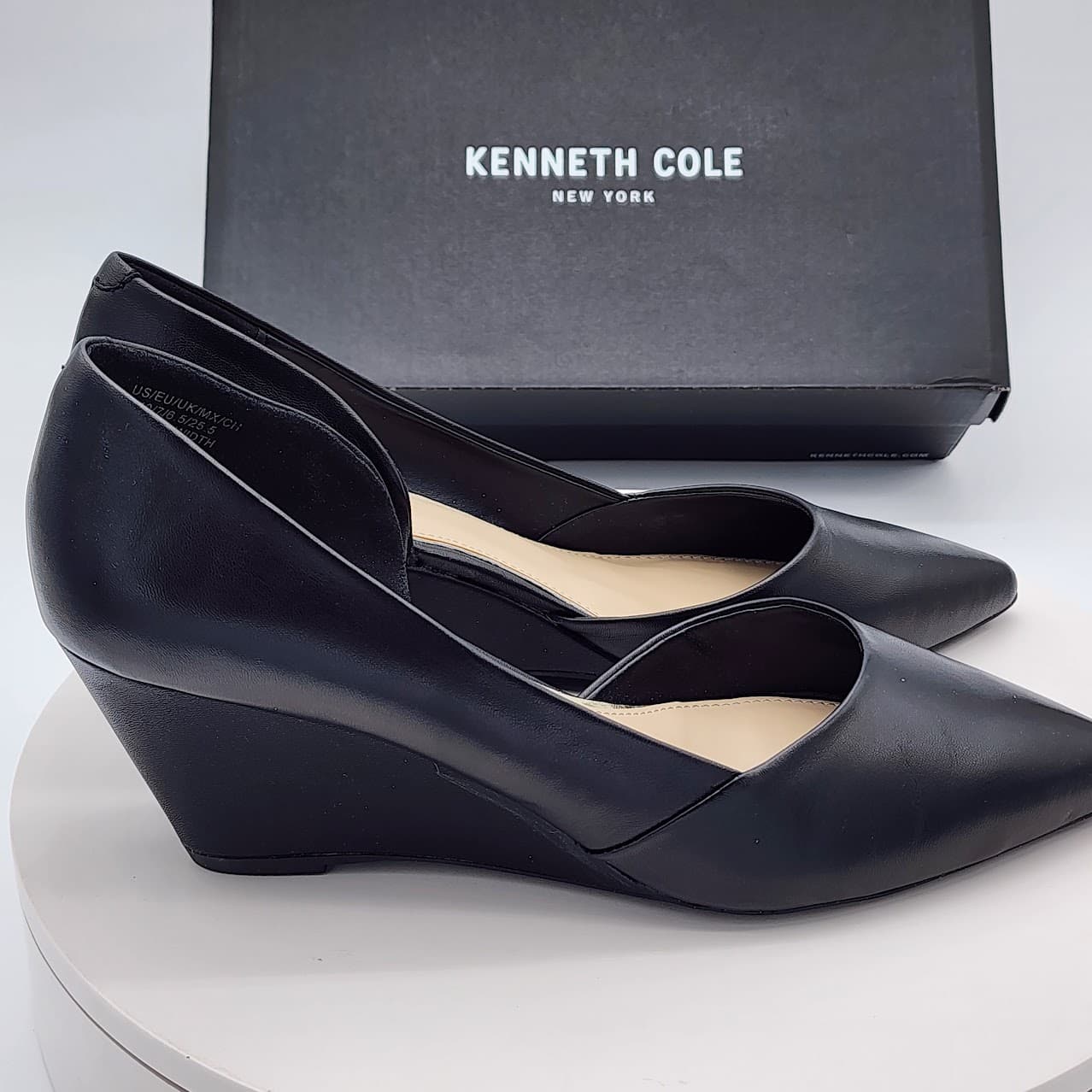 Kenneth Cole New York Ellis Black Leather D’Orsay Wedge Pumps Women’s Size 9 - Thumbnail 2