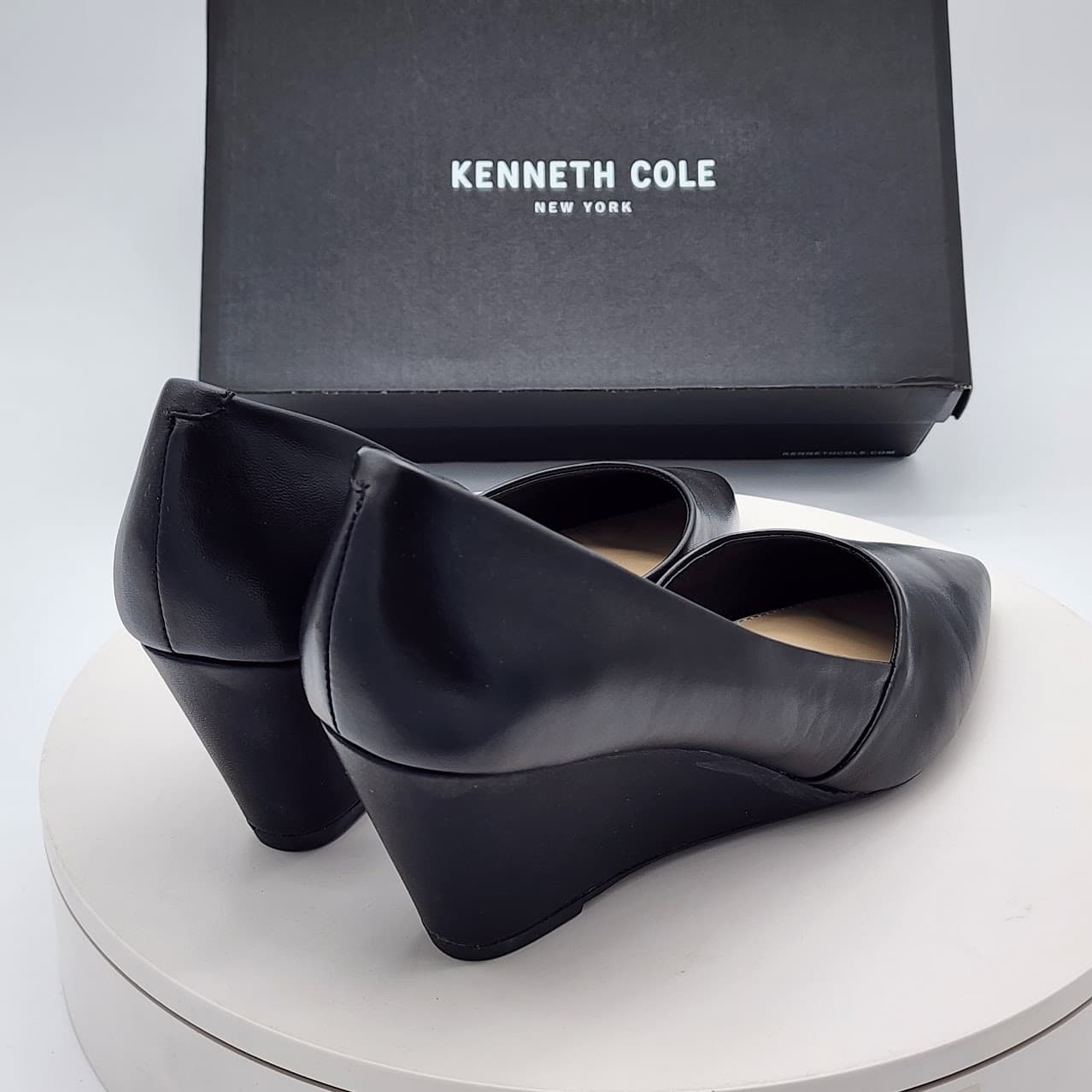 Kenneth Cole New York Ellis Black Leather D’Orsay Wedge Pumps Women’s Size 9 - Thumbnail 3