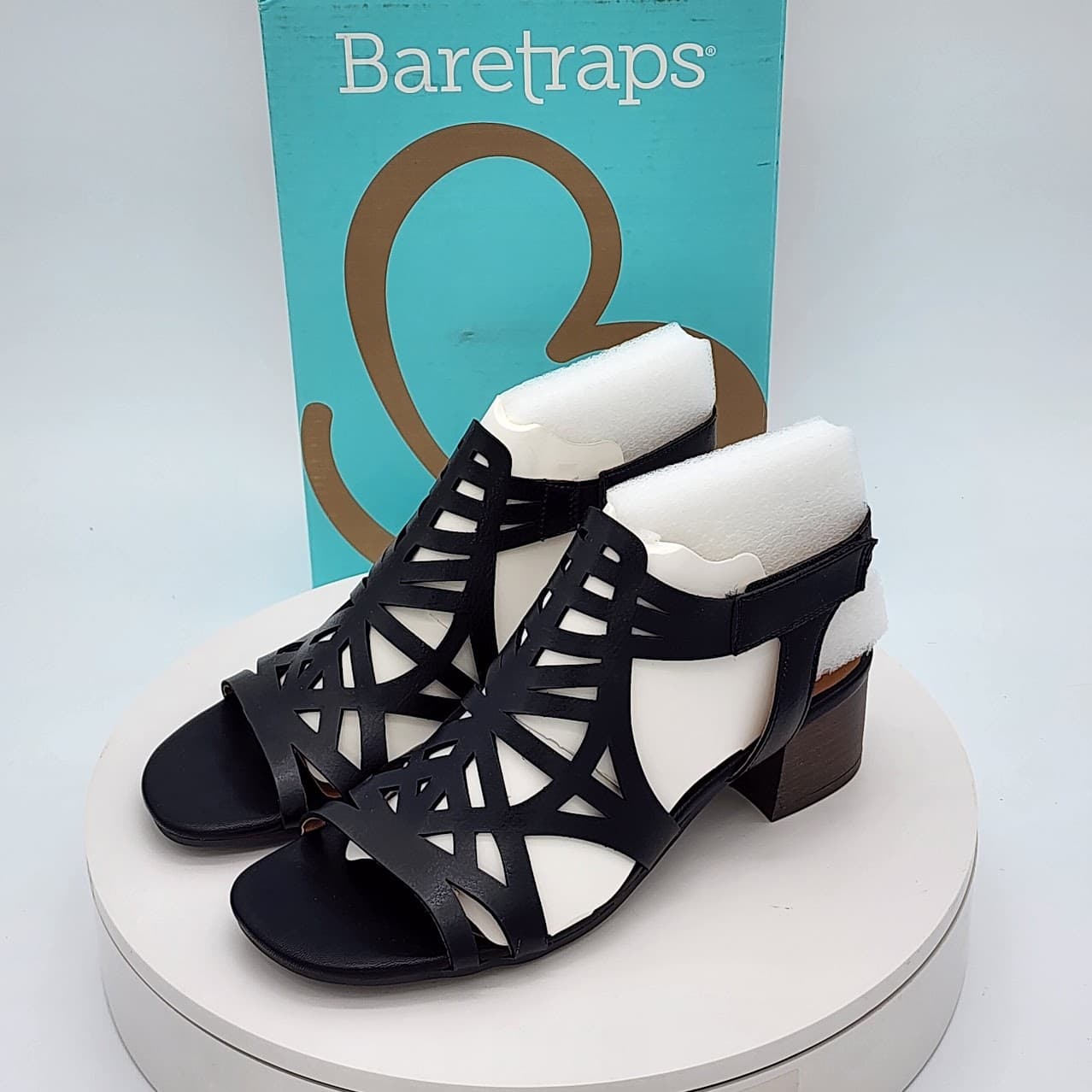 Baretraps Velvet Black Strappy Block Heel Sandals Women’s Size 7 - Thumbnail 5