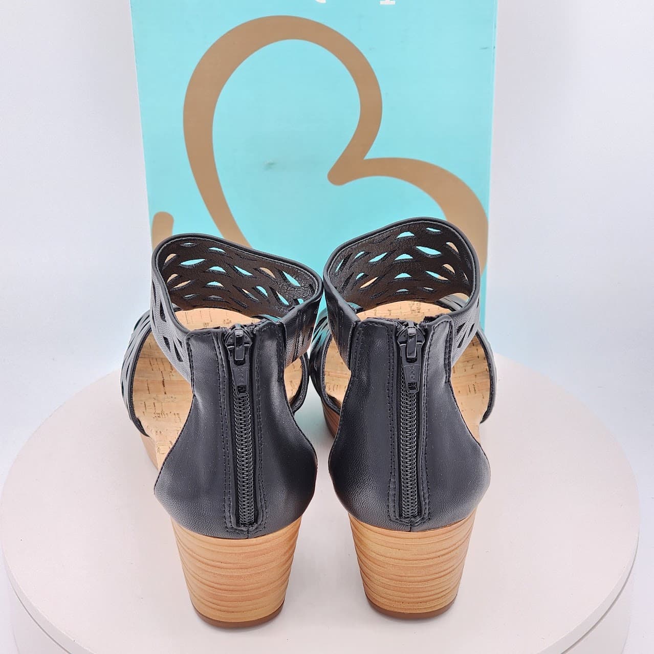 Baretraps Miriam Black Laser Cut Platform Wedge Sandals Women’s Size 9.5 - Thumbnail 4