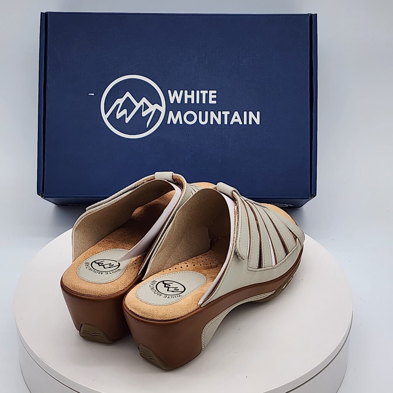 White Mountain Valencia Ice Burnished Strappy Wedge Clog Sandals Size 8.5 - Thumbnail 3