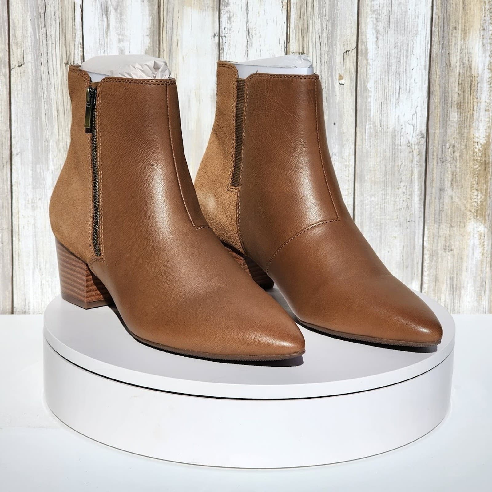 NEW - Clarks Women's Collection Ellanie Vibe Boots - Size 7.5 M