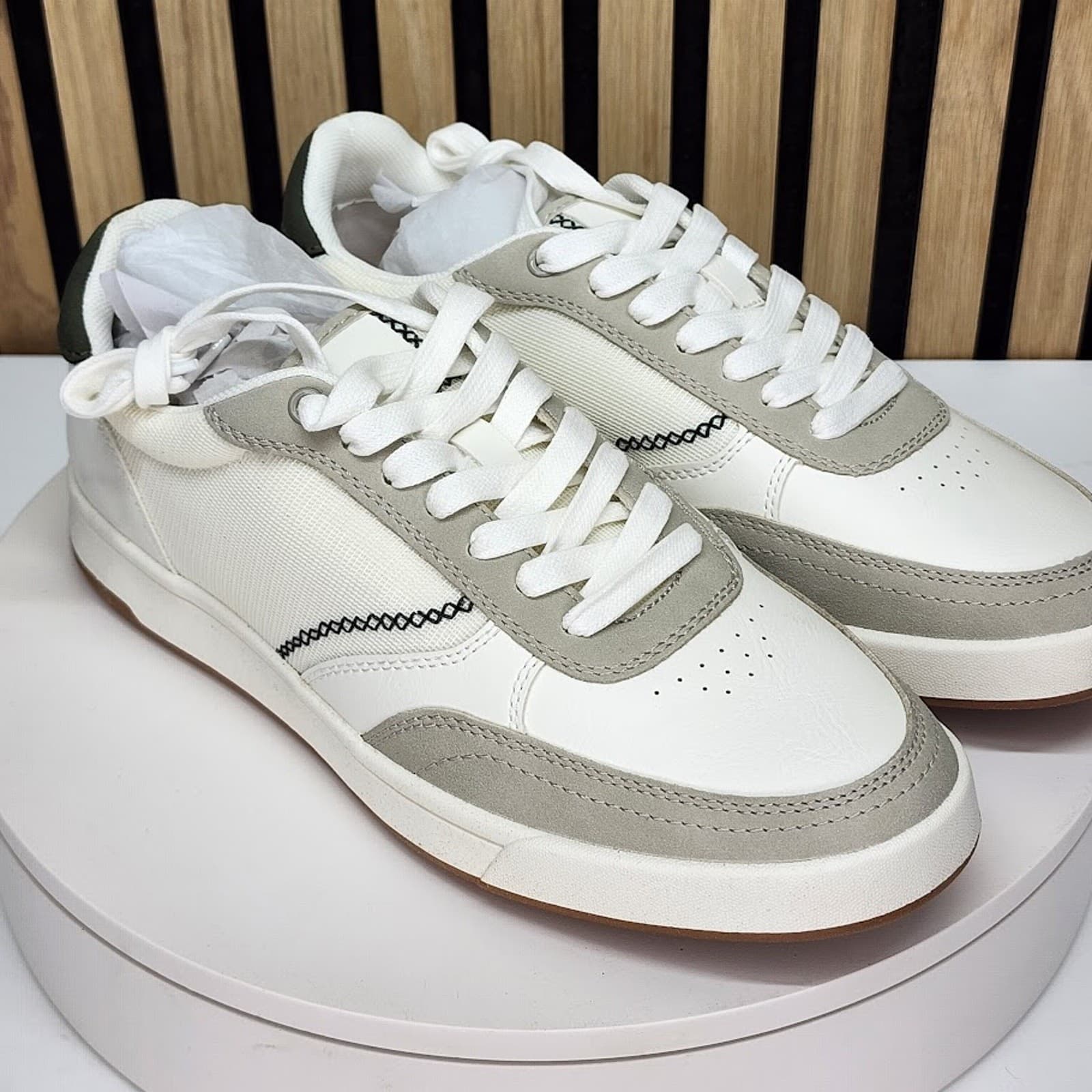 NEW - Club Room Dawson Men’s White Sneakers Casual Lace Up Shoes - Size 7.5