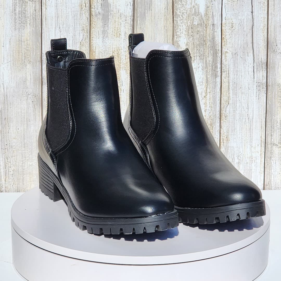 NEW - Sugar Women's Kelce Ankle Boots - Size 11 - Black