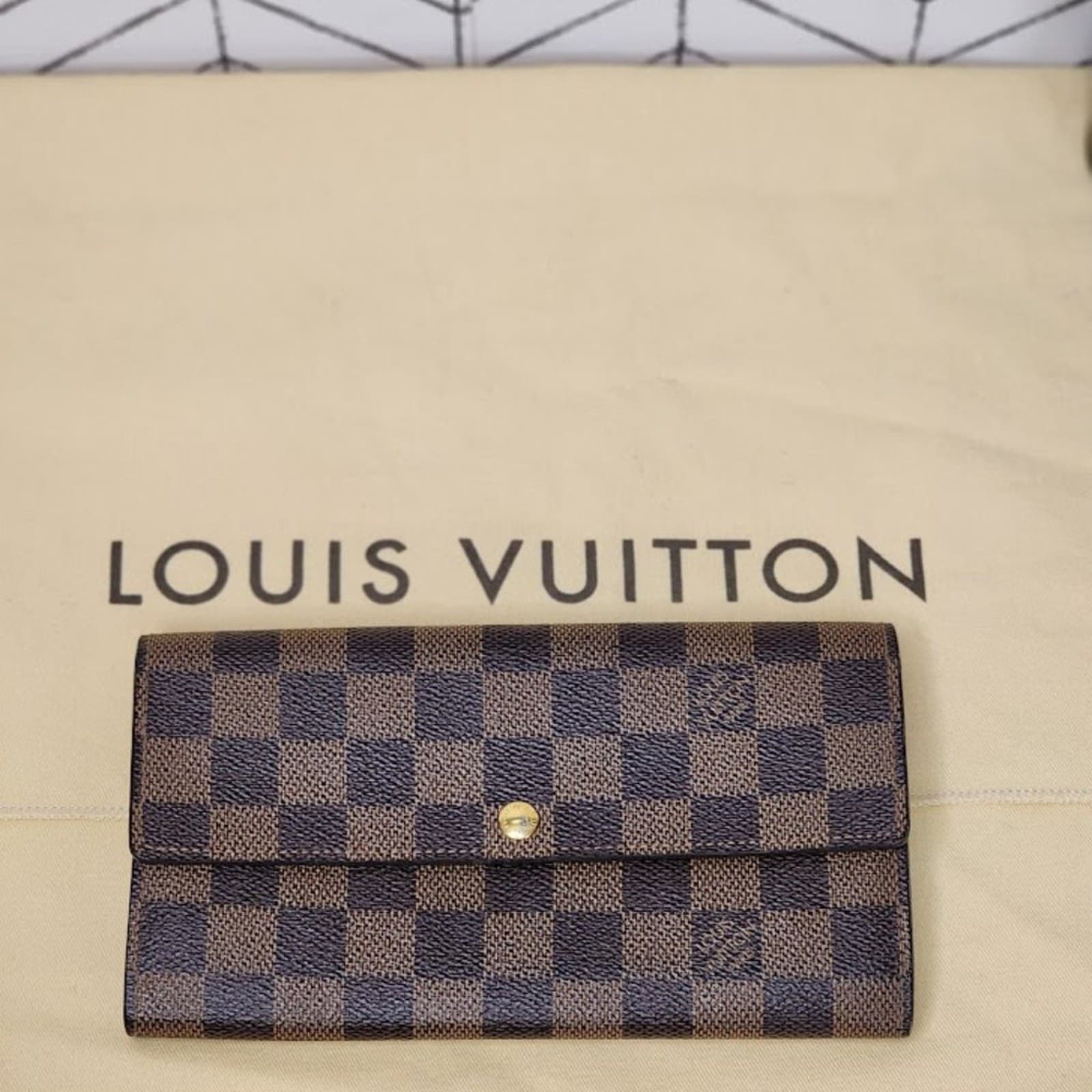 Authentic Louis Vuitton Damier Ebene Portefeuille Sarah Long Bifold Wallet