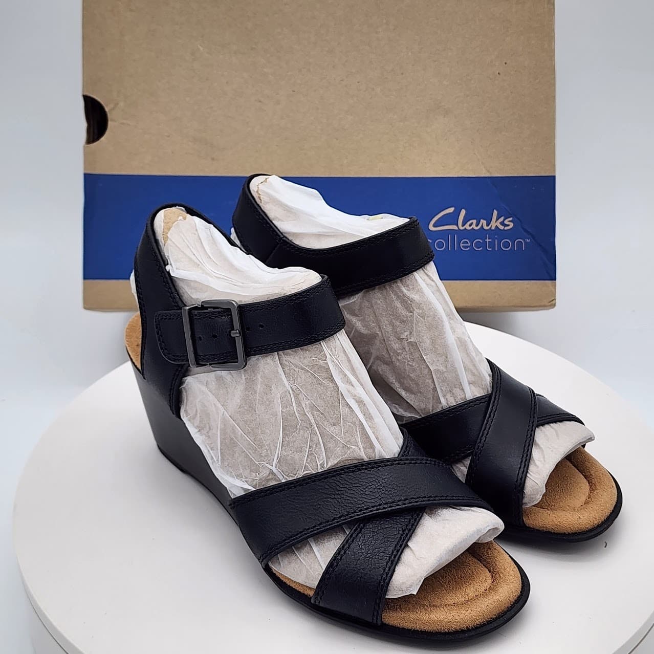 NEW - Clarks Emmalale Iris Black Leather Wedge Sandals Women's Size 5.5M Comfort