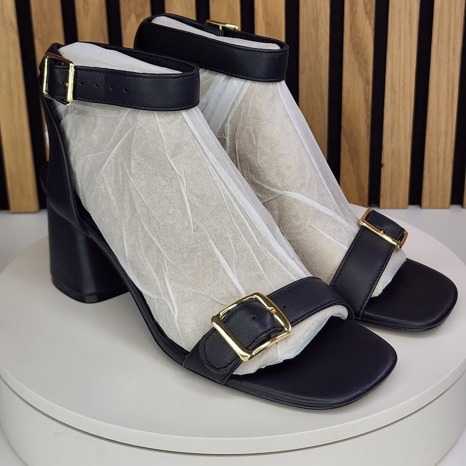 New - Steve Madden Mindi Women’s Black Block Heel Sandals Dress Shoes - Size 9