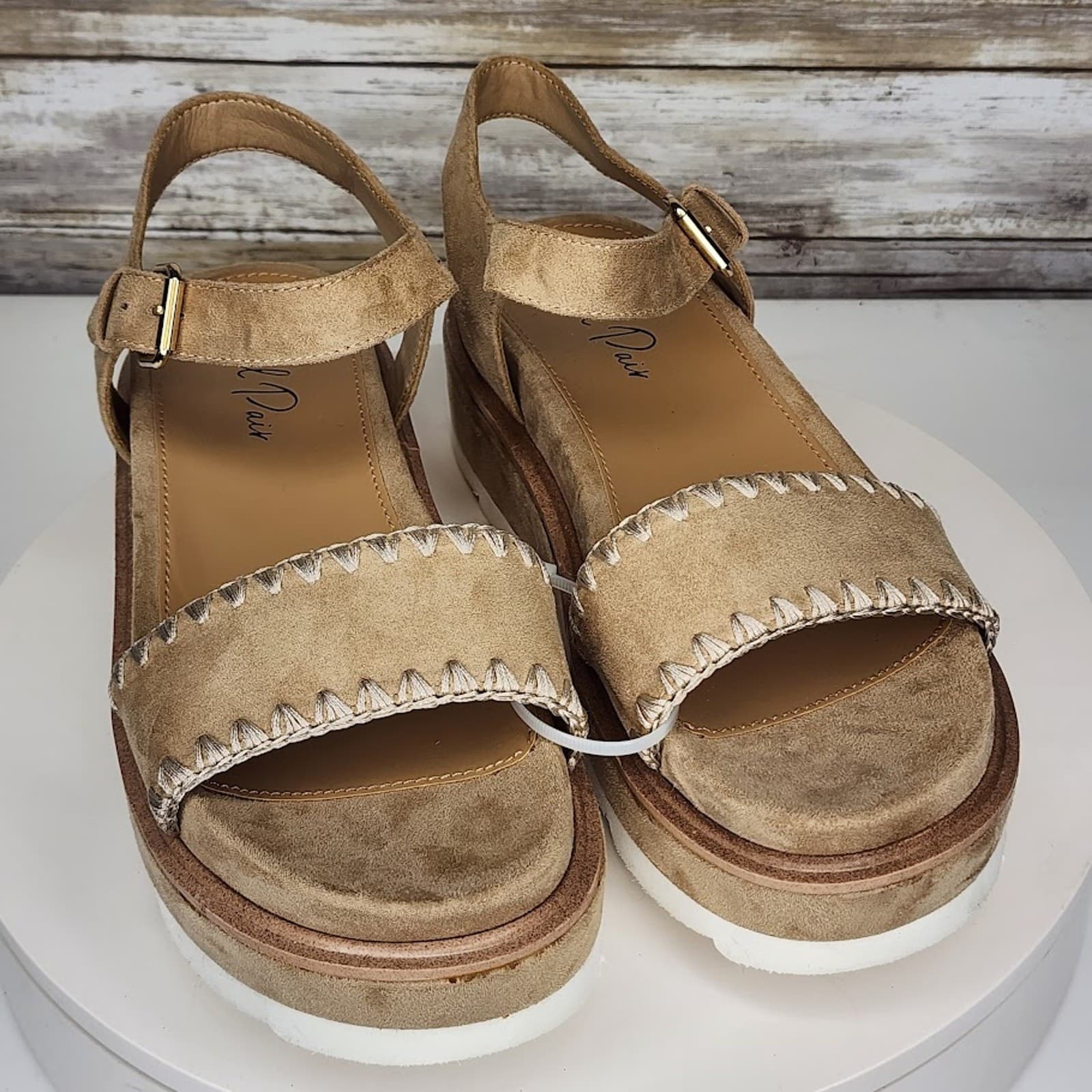 NEW - Wild Pair Milliee Women’s Platform Wedge Sandals Ankle Strap Size 6.5