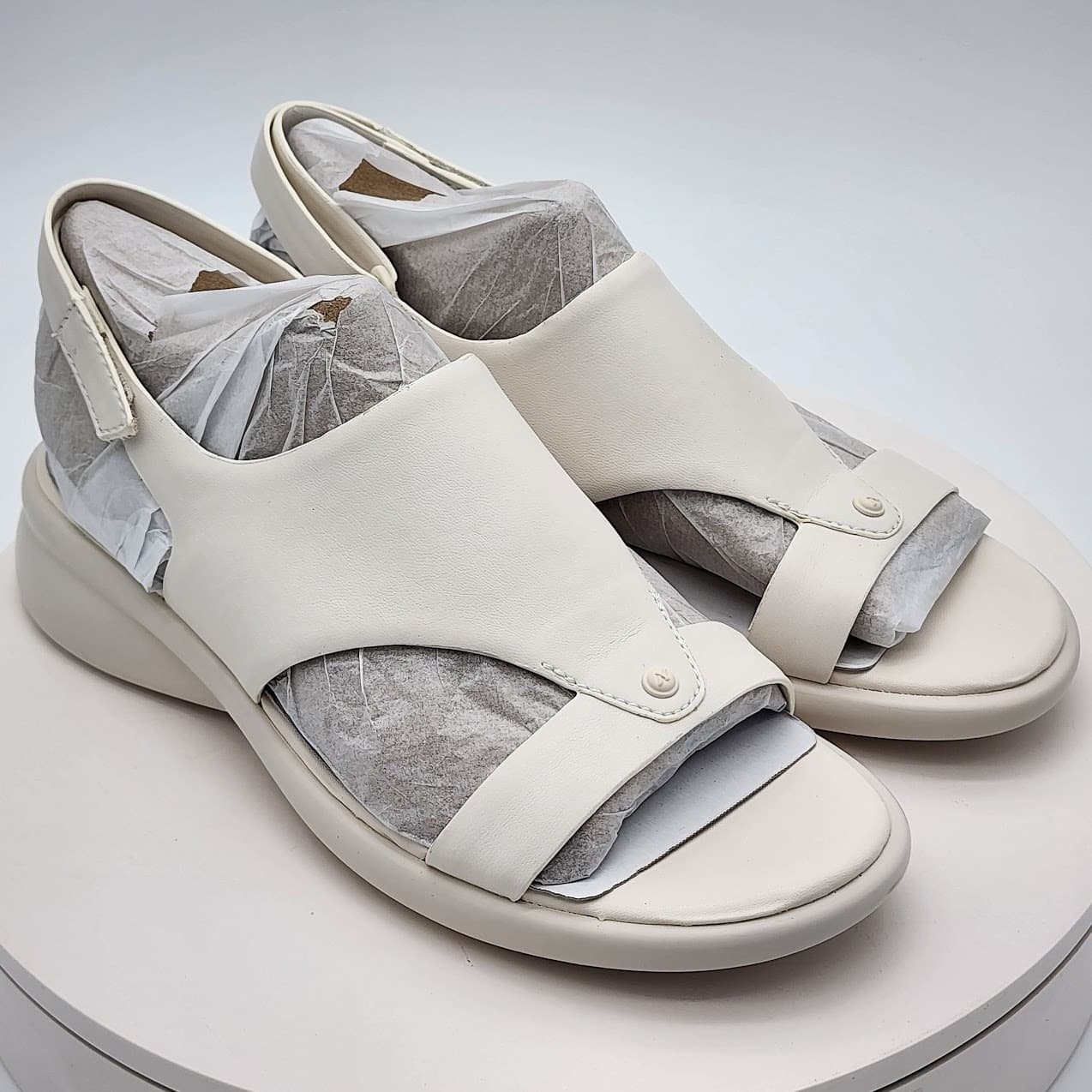 NEW Naturalizer Lillian White Slingback Comfort Sandals Women's Size 8.5M