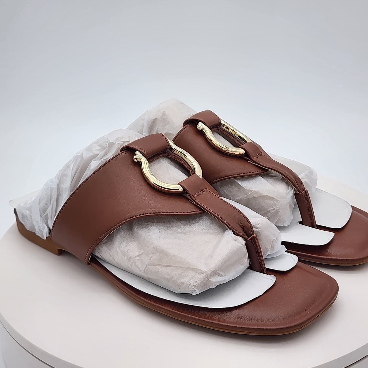 NEW - Giani Bernini YurnieEP Dark Saddle Brown Thong Slide Sandals Women's 9.5M