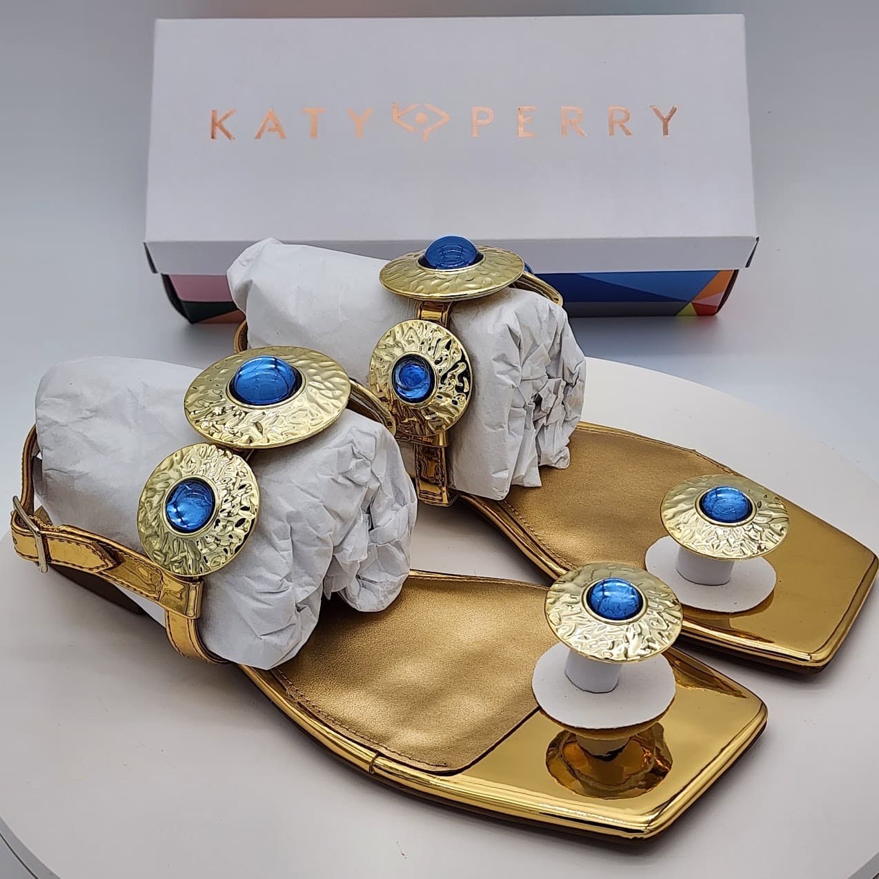 NEW Katy Perry Camie Stone Gold Sandals Womens Size 7.5M Embellished Thong Flats