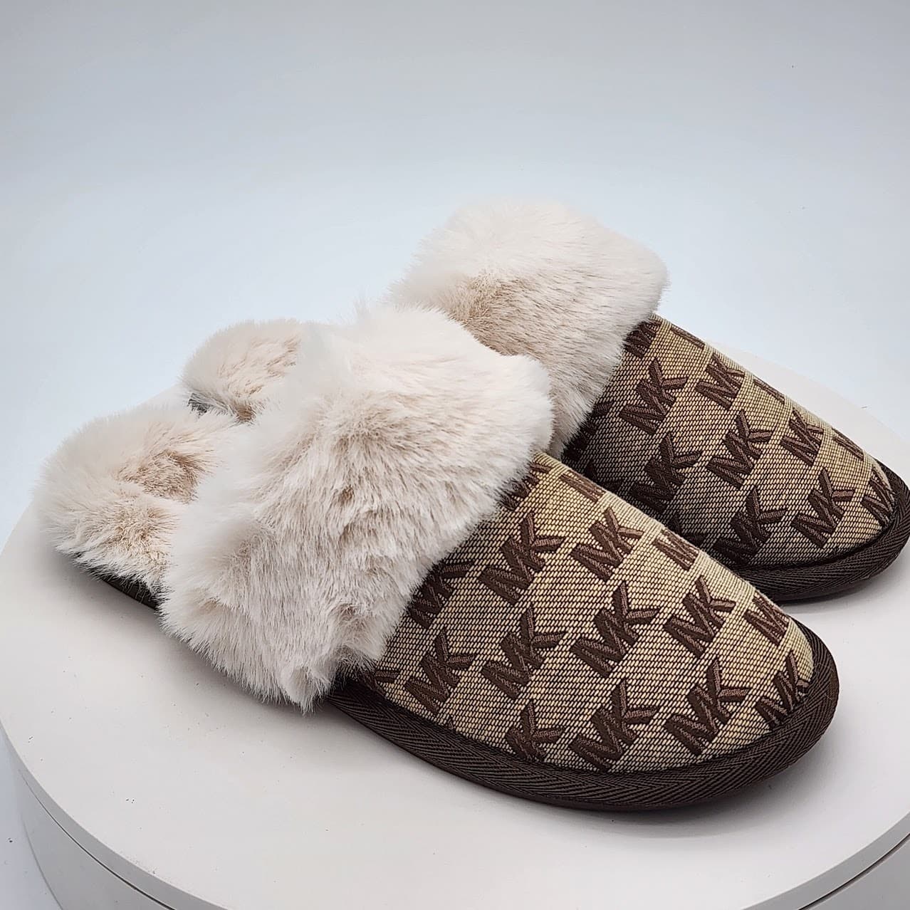 NEW - Michael Kors Tula Scuff Women's Faux Fur Logo Slide House Shoes - Size 6