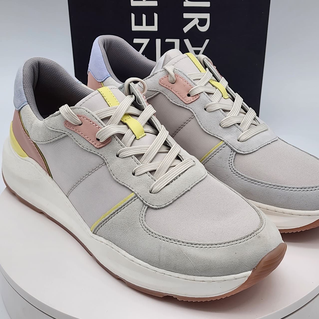 Naturalizer Blossom Mist Grey Lace-Up Wedge Sneakers Women’s Size 12M