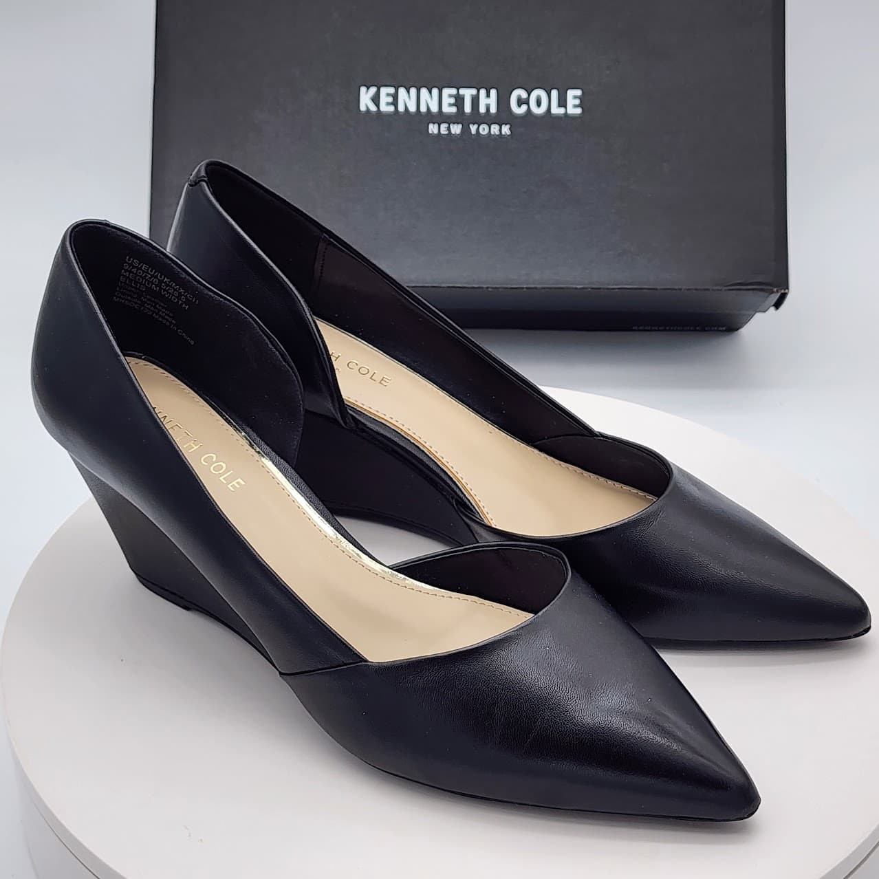 Kenneth Cole New York Ellis Black Leather D’Orsay Wedge Pumps Women’s Size 9